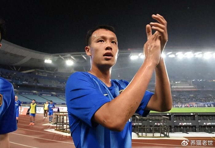 娱乐平台-意外!拉唐踢申花前腰的效果还不如谢鹏飞?球队替津门虎给出答案|上海申花|天津津门虎|斯卢茨基|特谢拉|主力_新浪体育_新浪新闻